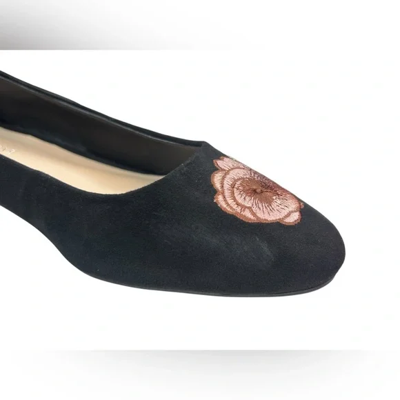 New Kelly & Katie Elerana Embroidered Floral Flats Size 10- read description! - Picture 5 of 7